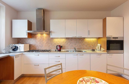 Nebbiuno Villa | Villa confortable avec piscine privée et vue sur le lac! - Villa Isabella