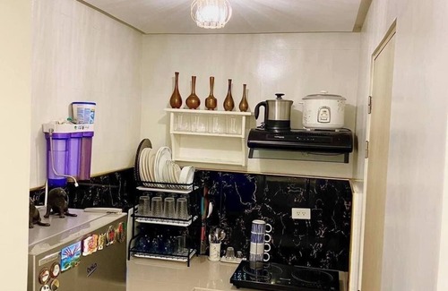 San Bartolome Copropriété | D&M Condo 2BR-Staycation Near SM Fairview