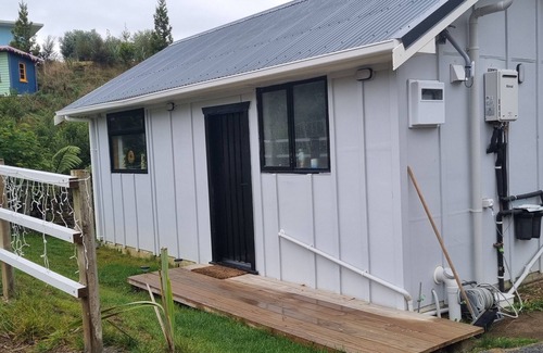 Paraparaumu Cottage | Commune with Nature at Hilltop View in Nikau Valley!