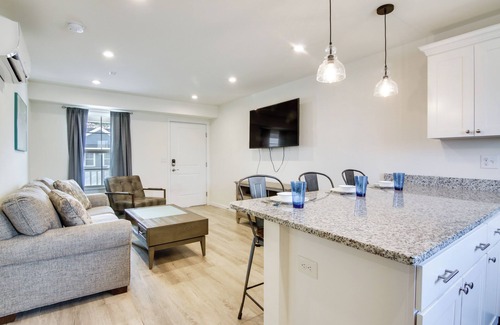 Rehoboth Beach Appartement | Community Pool Access: Rehoboth Beach Unit!