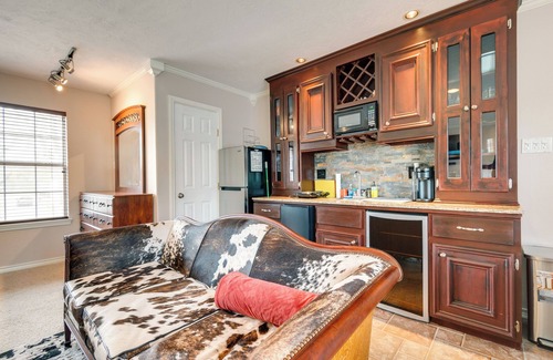 Wimbledon Falls Appartement | Community Pool Access: Studio in Tomball!