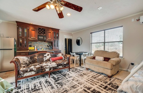 Wimbledon Falls Appartement | Community Pool Access: Studio in Tomball!