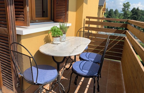 Guanzate Appartement | Como Lake Milan Dream Apartment - 5 minutes from the highway, surrounded by greenery
