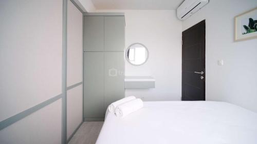 Sidoarjo Appartement | Compact and New 2BR Apartment at Suncity Residence By Travelio