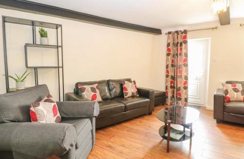 Bodham Maison | Compass Cottage