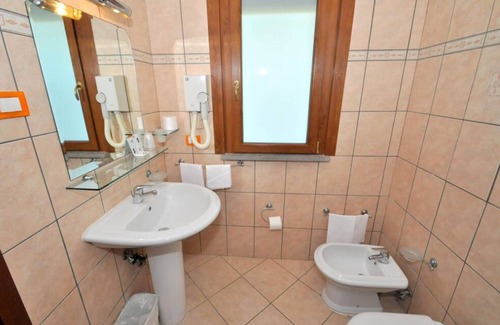 Torrimpietra Hôtel | Complesso L'Oasi