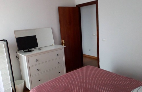 Santander Appartement | Complete apartment near the airport. Next to the English Court shopping center.