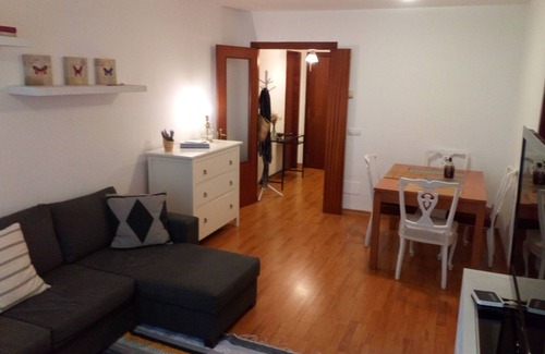 Santander Appartement | Complete apartment near the airport. Next to the English Court shopping center.