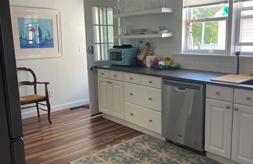 Kenberma Maison | Complete remodel: 4 houses from Hull Bay, 4 blocks from the beach