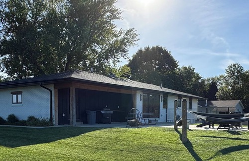 Orange Prairie Maison | Completely remodeled luxury 3 bedroom, 3 bathroom House in quiet country setting