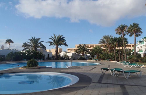 Costa Teguise Appartement | Entièrement rénové 3min de la plage, Internet TV, Playa Bastian Costa Teguise