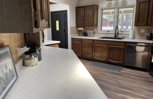 Pinetop Maison | Completely Renovated House w/ 2 Entertaining Areas - Right off the golf course!