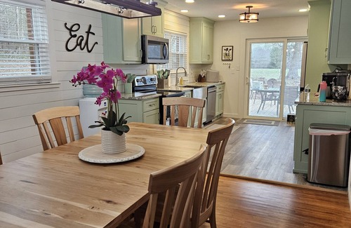 Alexis Autre | Completely updated Farmhouse with everything you will need! Relax and enjoy!