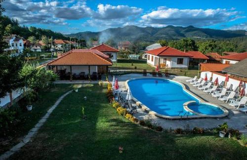 Apriltsi Maison | Complex Balkandzhii