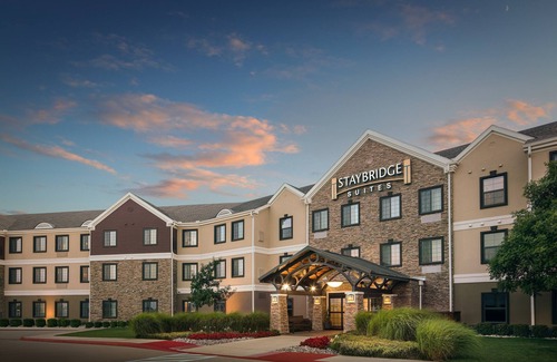 Fort Worth Copropriété | Petit-déjeuner gratuit + Wi-Fi gratuit + piscine extérieure | Suite à seulement 30 minutes de Six Flags!