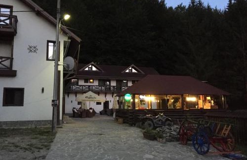 Traisteni Maison | Conacul Dascalu
