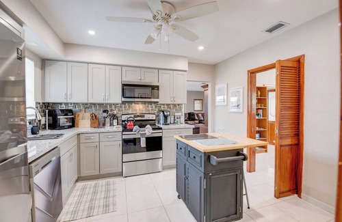 White St. Gallery Maison | Conch Keys | Private Pool & Outdoor Bar Paradise!