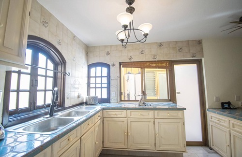 El Cid Maison | Conde de Oviedo Whole Home with Pool
