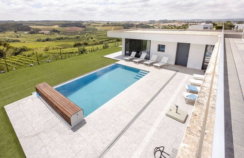 Cadaval Villa | État neuf: VILLA DISIGNATIVE SILVERCOAST PORTUGAL AVEC PISCINE À INFINITÉ CHAUFFÉE