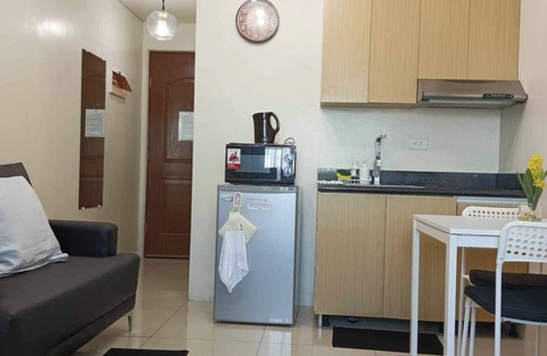 Bangkal Copropriété | Condo in Makati studio type fast wifi netflix