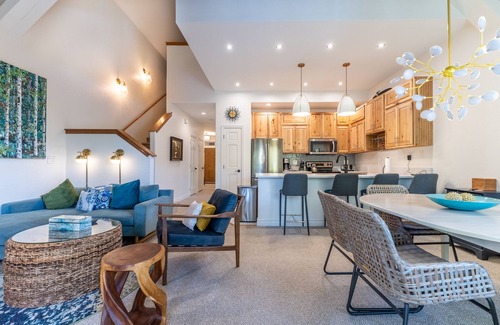Willow Grove Copropriété | Condo in Silverthorne Close to Ski Resorts w/ Private Balcony & Work Area!