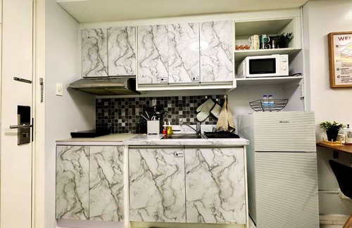 San Lorenzo Copropriété | Condo Makati Greenbelt w/free access to Pool, Gym, Sauna and highspeed internet