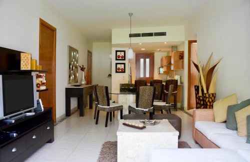 Playa Diamante Appartement | Condo Mayan Lakes