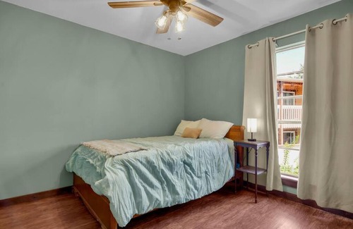 Riverside Appartement | Condo near downtown Austin!