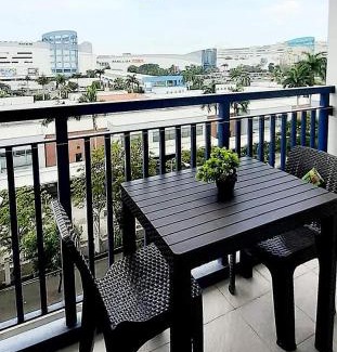 Barangay 76 Hôtel | CONDO Staycation Sea Residence MOA-Kharen