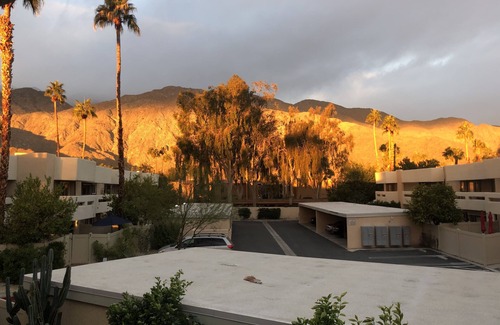 Baristo Copropriété | Condo with 360 degree views of Palm Springs mountains
