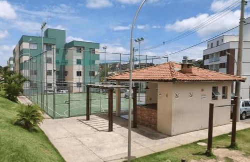 Vespasiano Maison | Condomínio encantador com estacionamento
