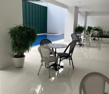 Pallocan Appartement | Condominium Unit at One Pontefino Tower