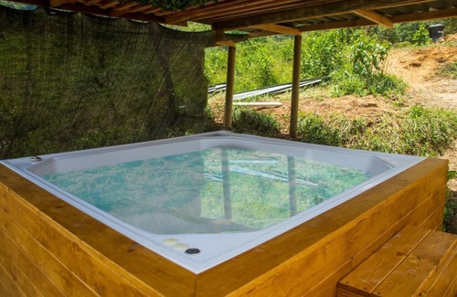 San Rafael Cabine | Conecta con la Magia, Hermosa Cabaña en la Colina