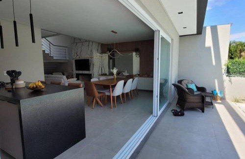Xangri-La Maison | Confortável casa em condomínio, um retiro para descanso!