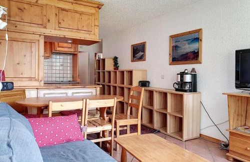Val-d'Isere Appartement | Confortable 2 Pièces Cabine, Val d'Isère - Pied des Pistes, Balcon Sud, 6 Pers, Local à Ski - FR-1-518-3
