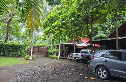 Playa Hermosa Maison | Congos Hostal y Camping