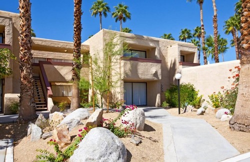 Uptown Design District Copropriété | Congratulations! Sleeps 6+Extras!