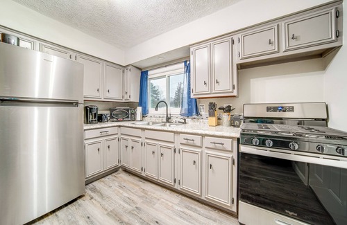 Conneaut Lake Appartement | Conneaut Lake Apartment < 1 Mi to Waterfront!