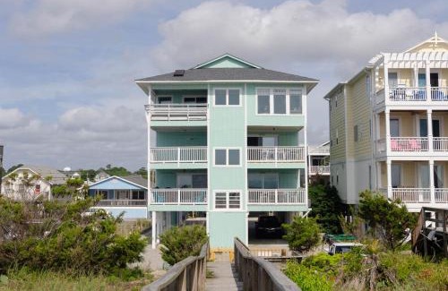 North Carolina Coast Maison | Connollys Salty Daze by Bryant Real Estate