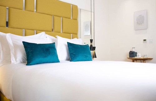 Beijos Hôtel | Constance House