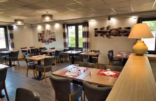 Les Mureaux Hôtel | Contact Hotel Restaurant La Chaumière entre Orgeval et Flins A13 sortie 8