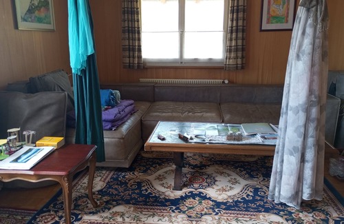 Ruetli Lit Et Petit-Déjeuner | Contemplative Poet Society Retreat B&B