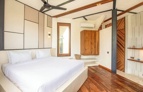 Pererenan Hôtel | Luxurious 1-BR Loft with Art Deco Flair Shared Pool