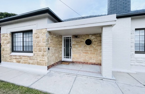 Clarence Gardens Maison | Contemporary 3BR House in Clarence Gardens