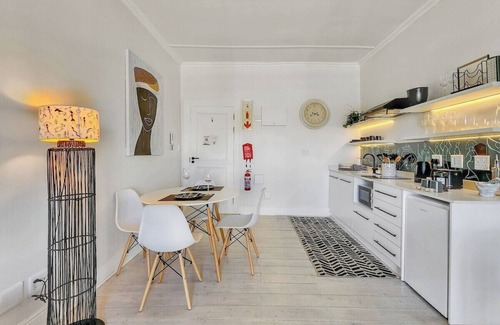 Observatory Appartement | Contemporary and Stylish Apartment in Observatory