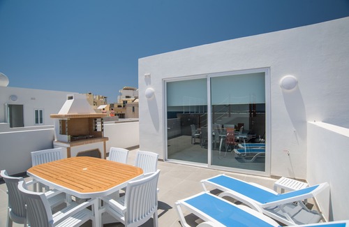 San Tumas Appartement | Appartement contemporain avec vue imprenable sur la mer et piscine privée à débordement
