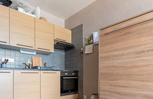 Raversijde Appartement | Contemporary apartment in Oostende with balcony