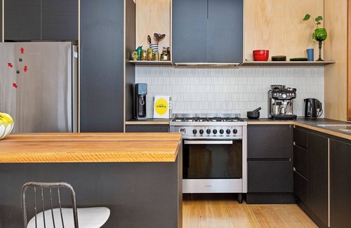 Coledale Maison | Contemporary beach house in Coledale. Ocean & Escarpment views. Pet friendly.