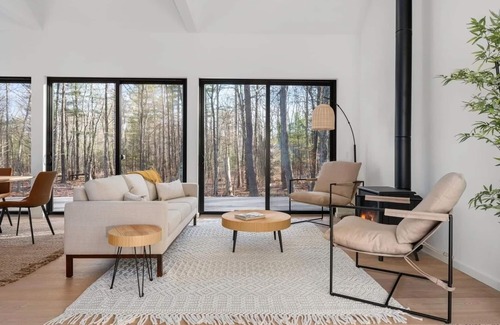 Round Top Cabine | Contemporary Cabin on 1.5 Acres of Land