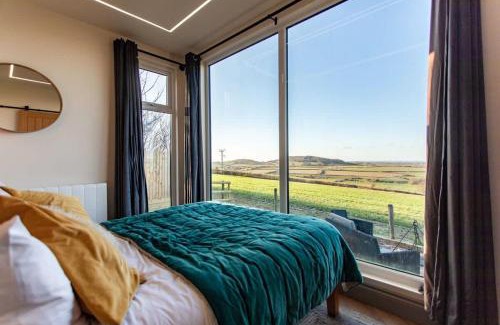 Newton St Loe Maison | Contemporary Container with hot tub